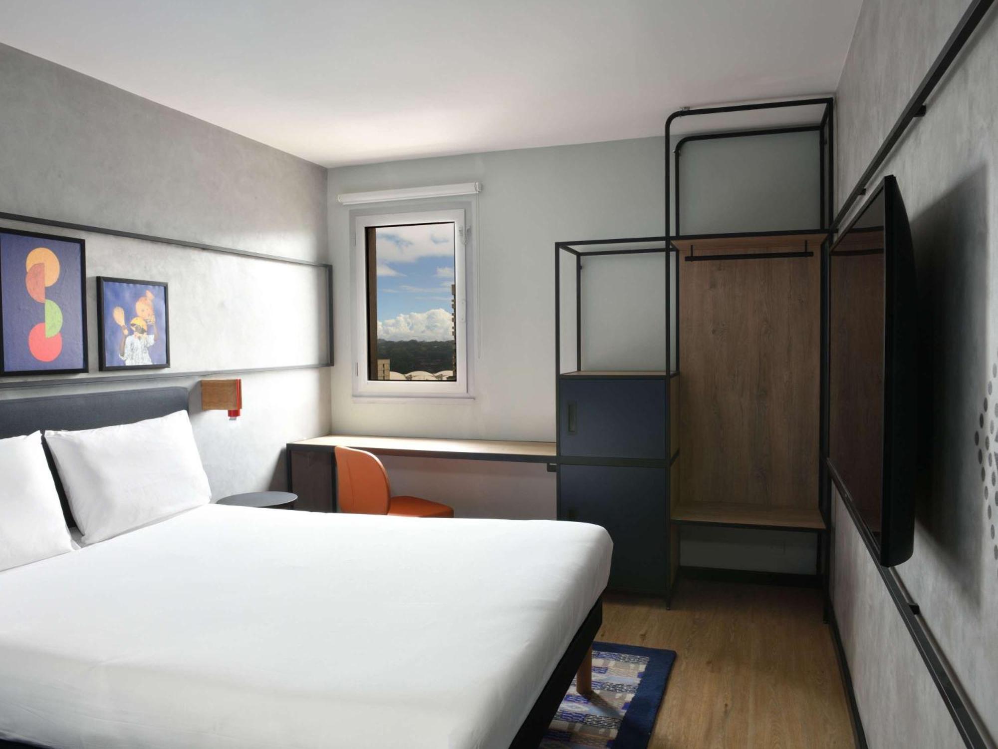 Ibis Styles Abidjan Plateau Hotell Exteriör bild
