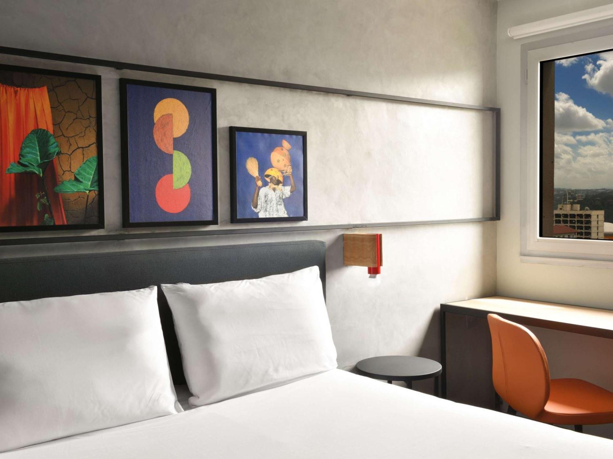 Ibis Styles Abidjan Plateau Hotell Exteriör bild