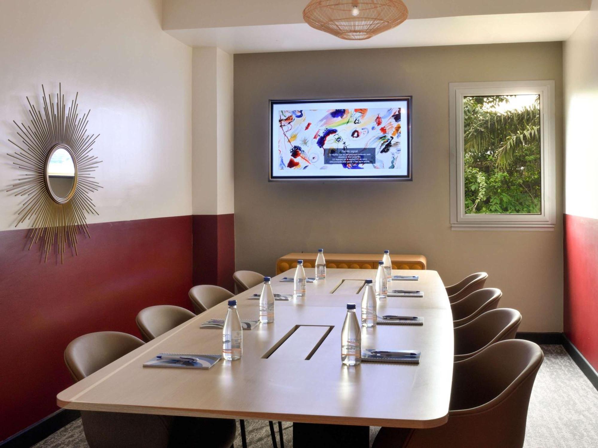 Ibis Styles Abidjan Plateau Hotell Exteriör bild