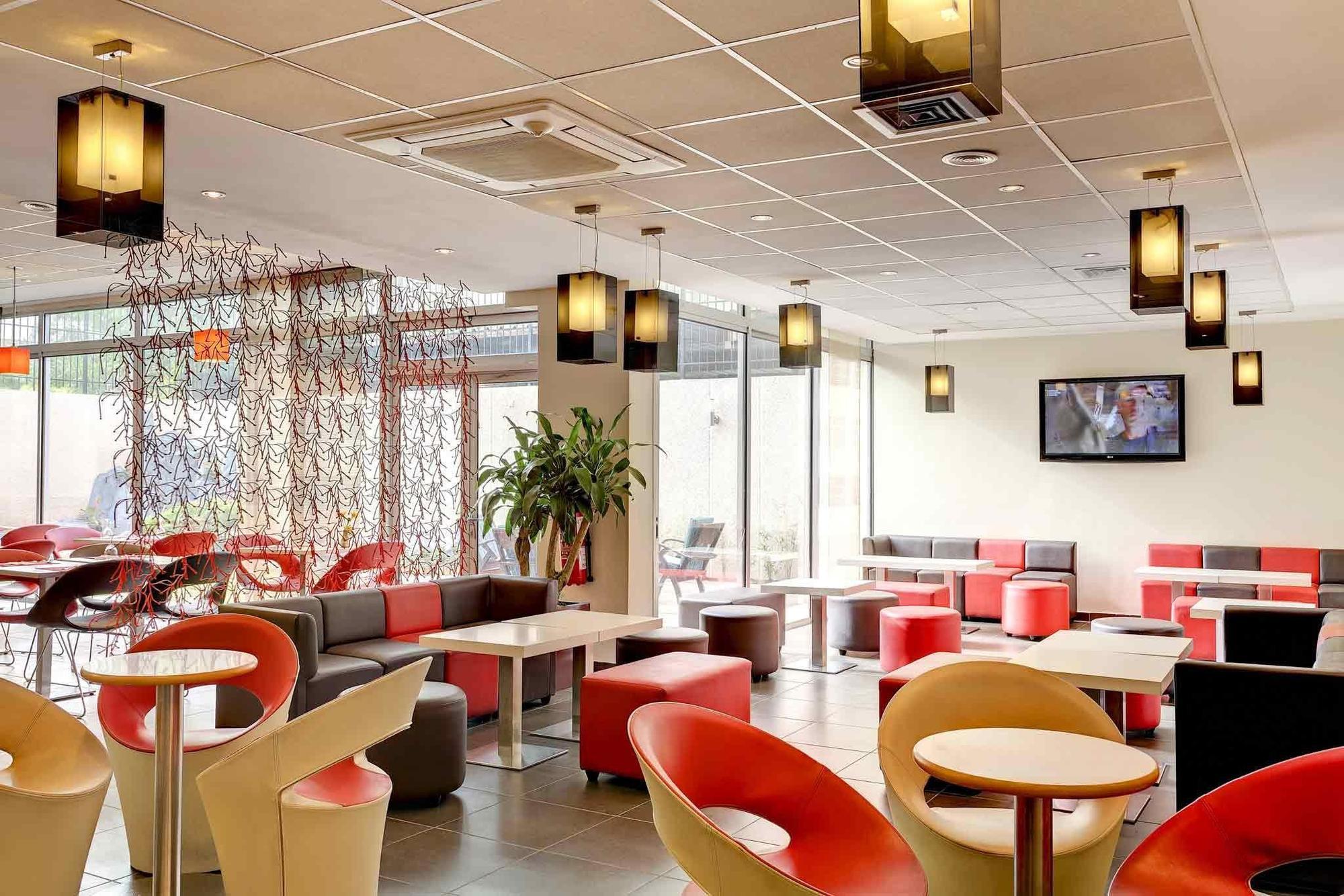 Ibis Styles Abidjan Plateau Hotell Exteriör bild
