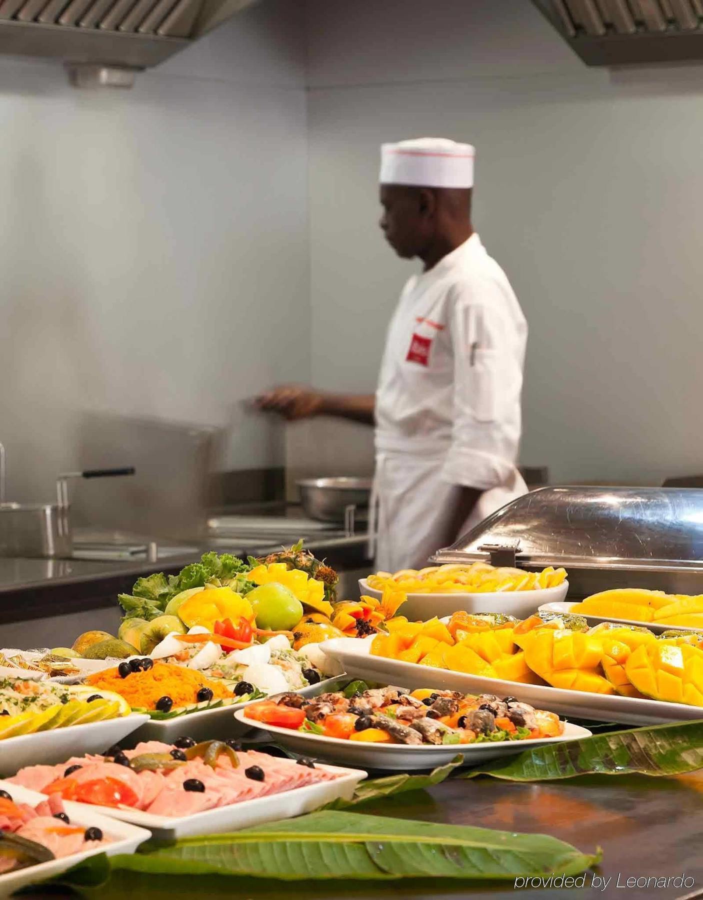 Ibis Styles Abidjan Plateau Hotell Exteriör bild