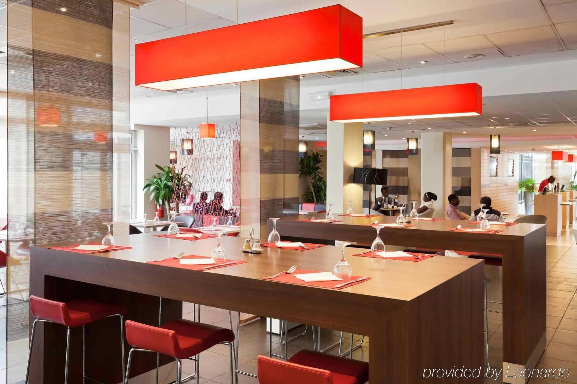Ibis Styles Abidjan Plateau Hotell Exteriör bild