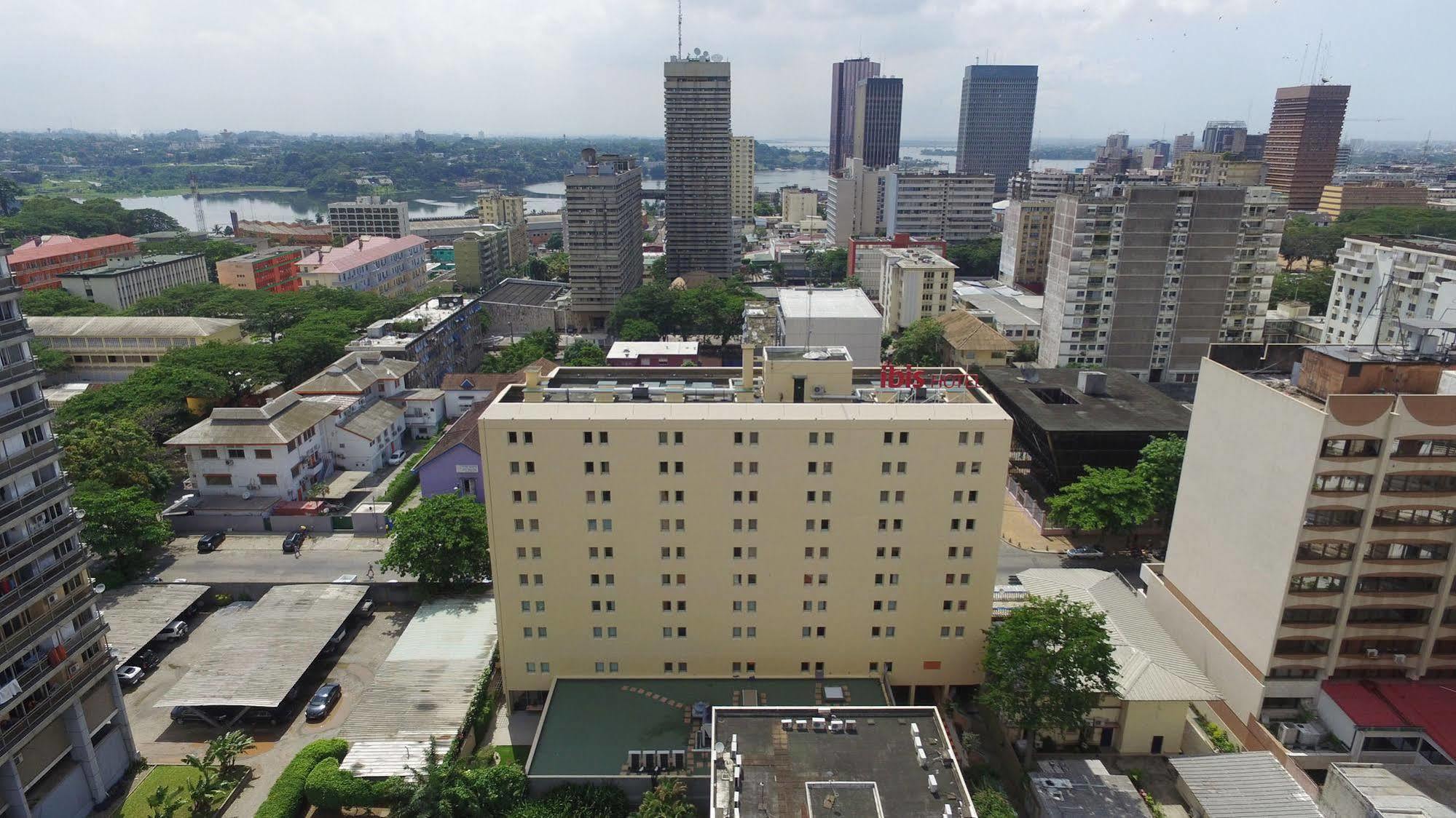 Ibis Styles Abidjan Plateau Hotell Exteriör bild